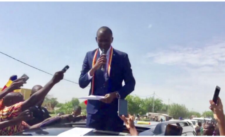 Masra Succés, le Transformateur triste pour la mort de Rosi Barkaï