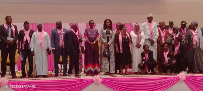 Santé : Lancement officiel des activités d&rsquo;Octobre Rose sous le thème « Le cancer, à qui le tour ? »