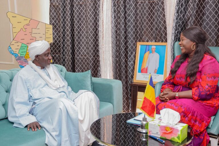 Société : La Ministre de la Femme échange avec le Conseil Supérieur des Affaires Islamiques sur les droits des femmes