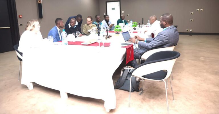 PND « Tchad Connexion 2030 » : le Ministre d’État offre un dîner de travail aux médias internationaux