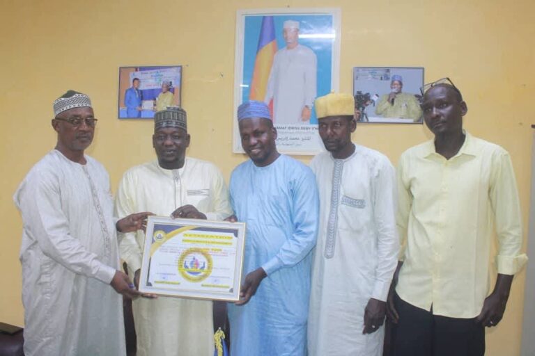 Le Maire du 3ᵉ Arrondissement honoré par le Groupe Dago Yacouba