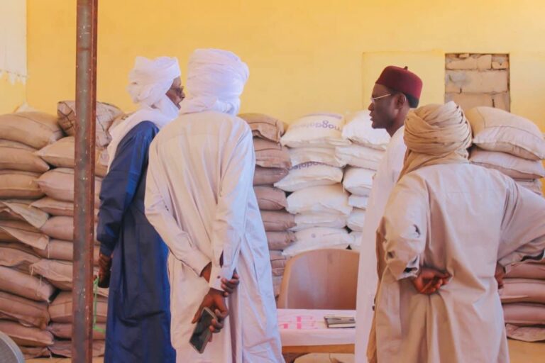 Ennedi_Ouest:La mission de terrain menée à Tébi s’est achevée par la distribution de vivres aux populations locales.