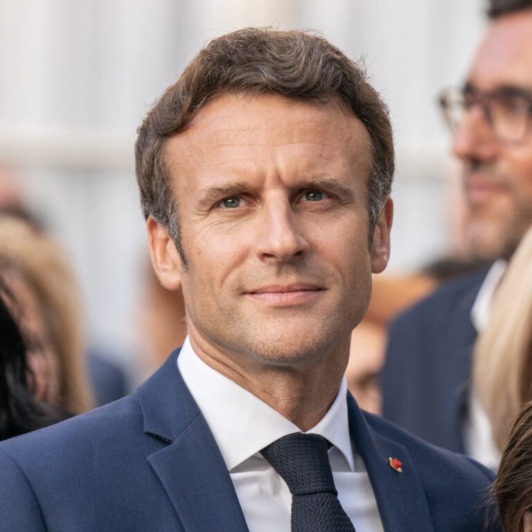 France : Emmanuel Macron promulgue la loi instaurant un droit à l’aide à mourir